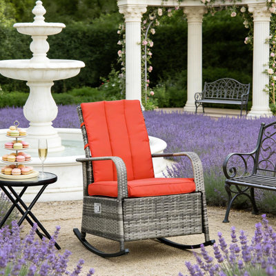 Fauteuil inclinable d'extérieur rouge, repose-pieds et dossier réglables, coussins moelleux, housses amovibles, structure en acier robuste, patins antidérapants, eau