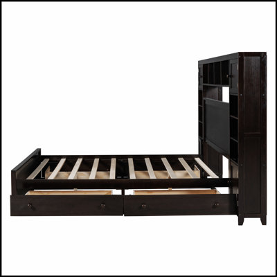 Lit en bois de pin massif avec armoire intégrée, tablette et prises de courant pour un rangement et une commodité améliorés