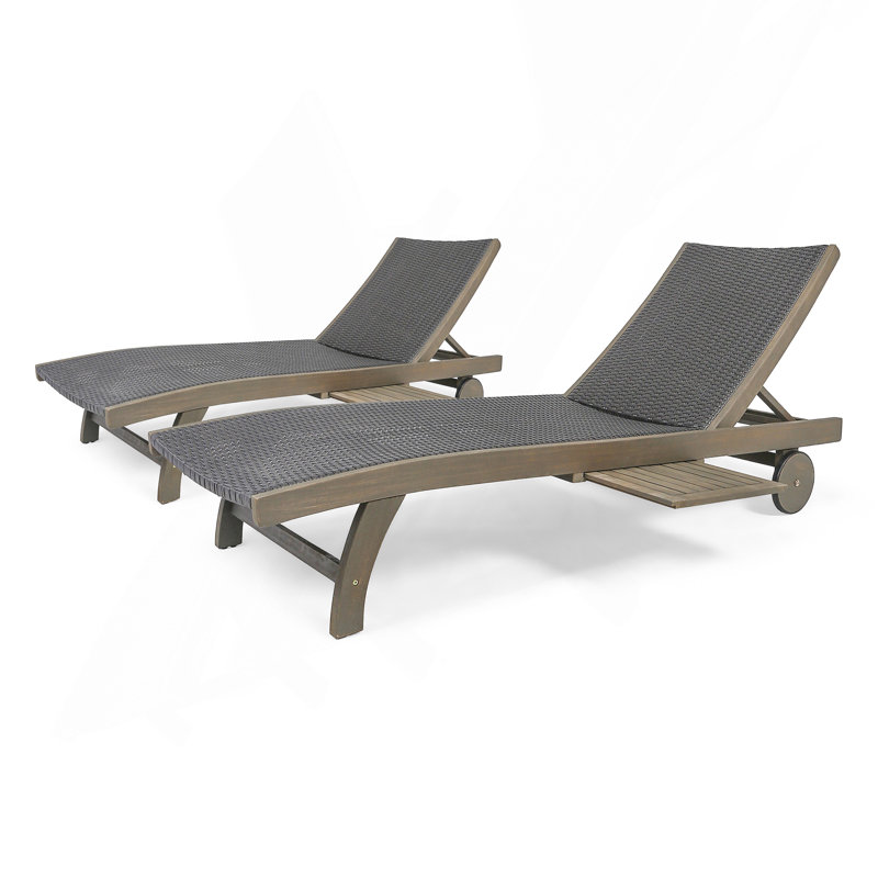 Chaise longue avec plateau coulissant