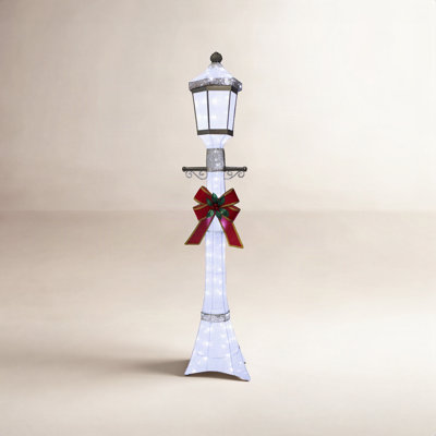 Gutierrez 6' LED Lighted Outdoor Lamppost