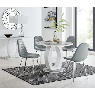 Scottsmoor 4 - Person Dining Set