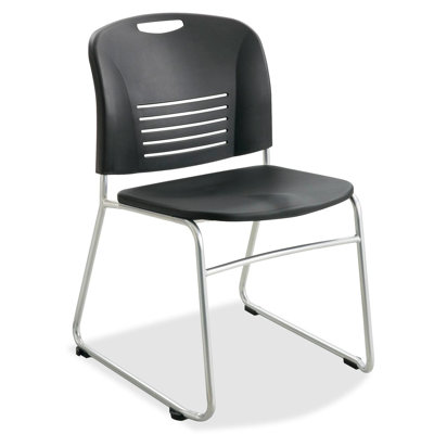 Chaise empilable sans accoudoirs