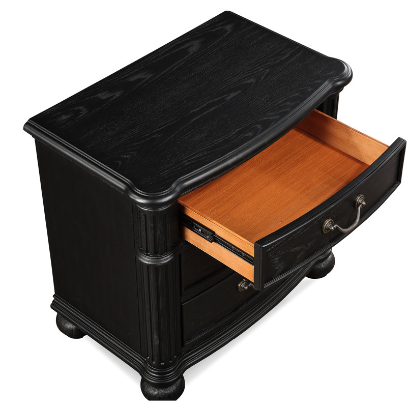 3 tables de chevet gris noir avec finition foncé et poignées en métal