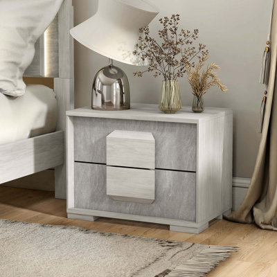 Juin 2-Drawer Nightstand