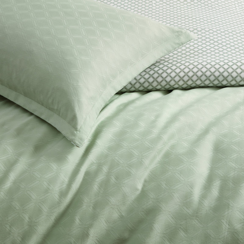 Ted Baker Pollsy Jacquard Comforter Set , Queen Comforter + 2 Shams