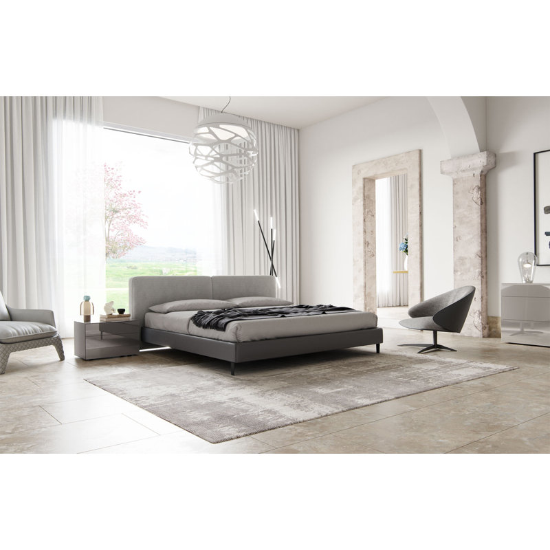 Cledus Upholstered Bed, Queen
