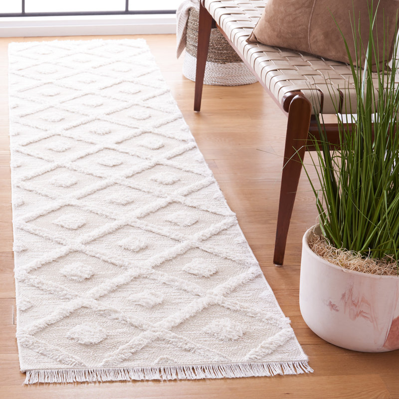 Abisoye Geometric Power Loom Area Rug in Beige/Ivory, Runner 2' x 7'