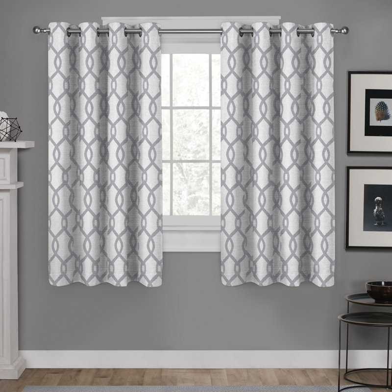 Panneaux de rideaux semi-transparents à motif géométrique avec œillets Caliese, Gris colombe, l 54 po x L 63 po