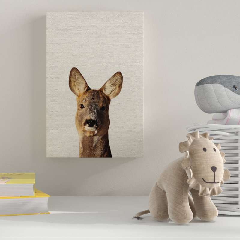 «Attentive Kangaroo», reproduction sur toile, H 36 po x l 24 po x P 1,5 po