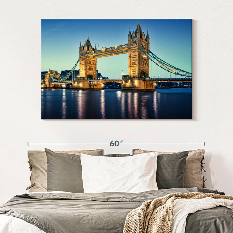 Nicci Tower Bridge de nuit, H 34 po x l 51 po