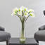 Arrangement floral de lys Calla dans un vase-980272917