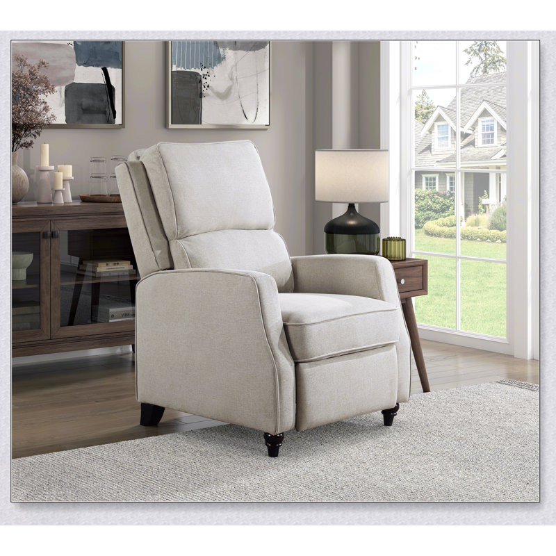 Chaise inclinable rembourrée en tissu beige avec structure en bois massif, mobilier transitionnel confortable et élégant