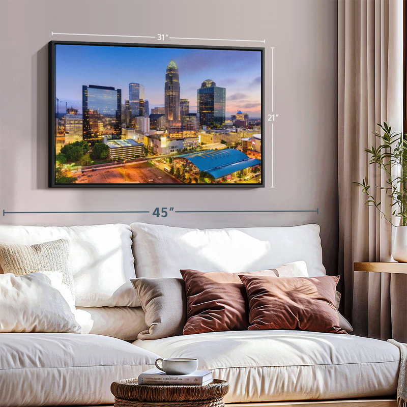 «Charlotte Canvas Print», H 21 po x l 31 po