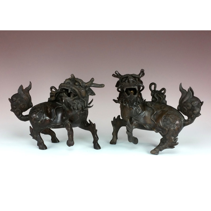 Figurines & Sculptures