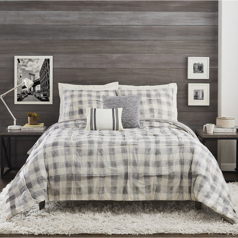 Sateen Box Stitch Striped Comforter, King Comforter + 2 Shams + 2 Throw Pillows