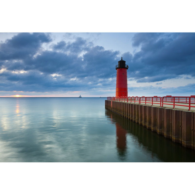 Phare de Milwaukee - photographie sur toile tendue, H 8 po x l 12 po