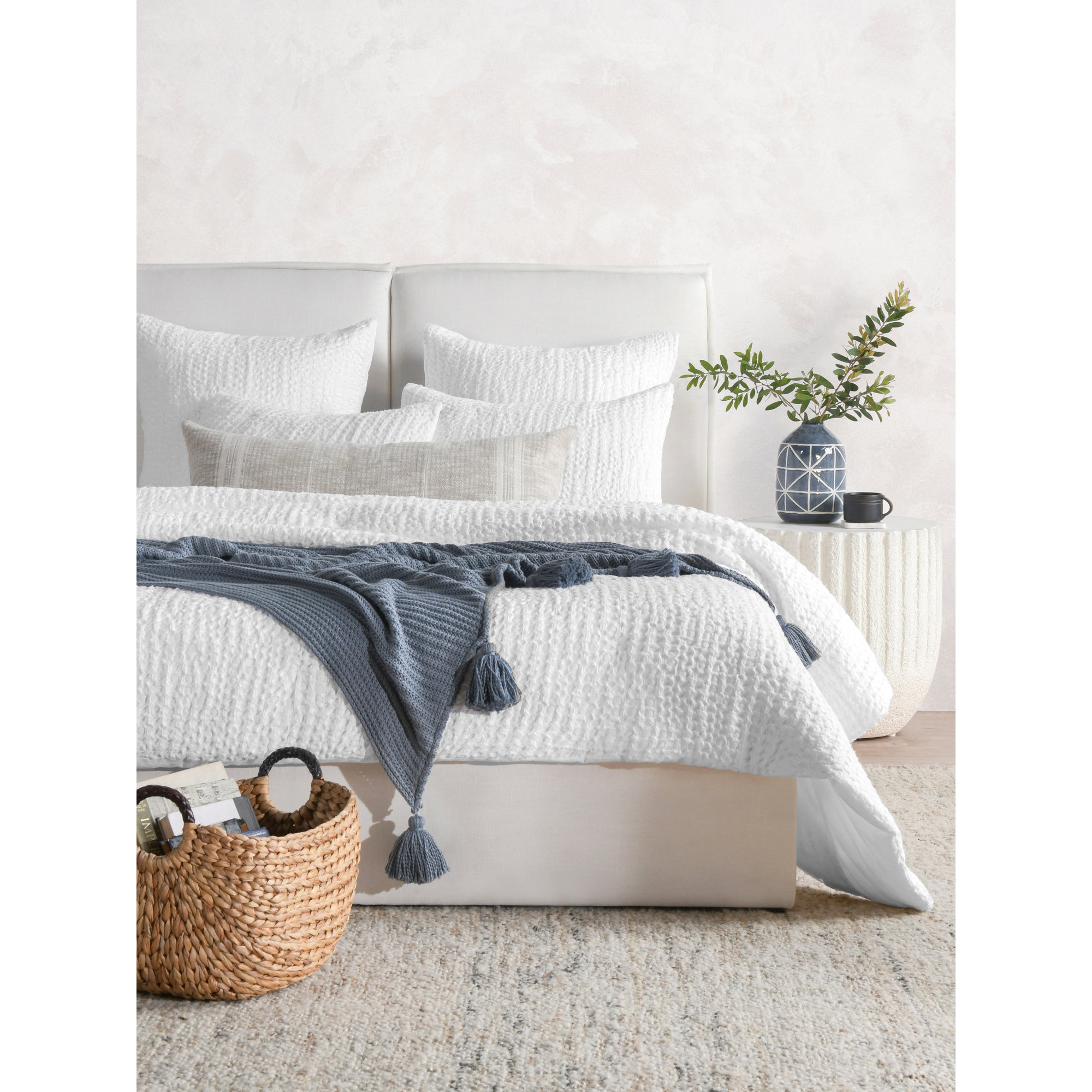 Tasmin Quilt, White, King Quilt