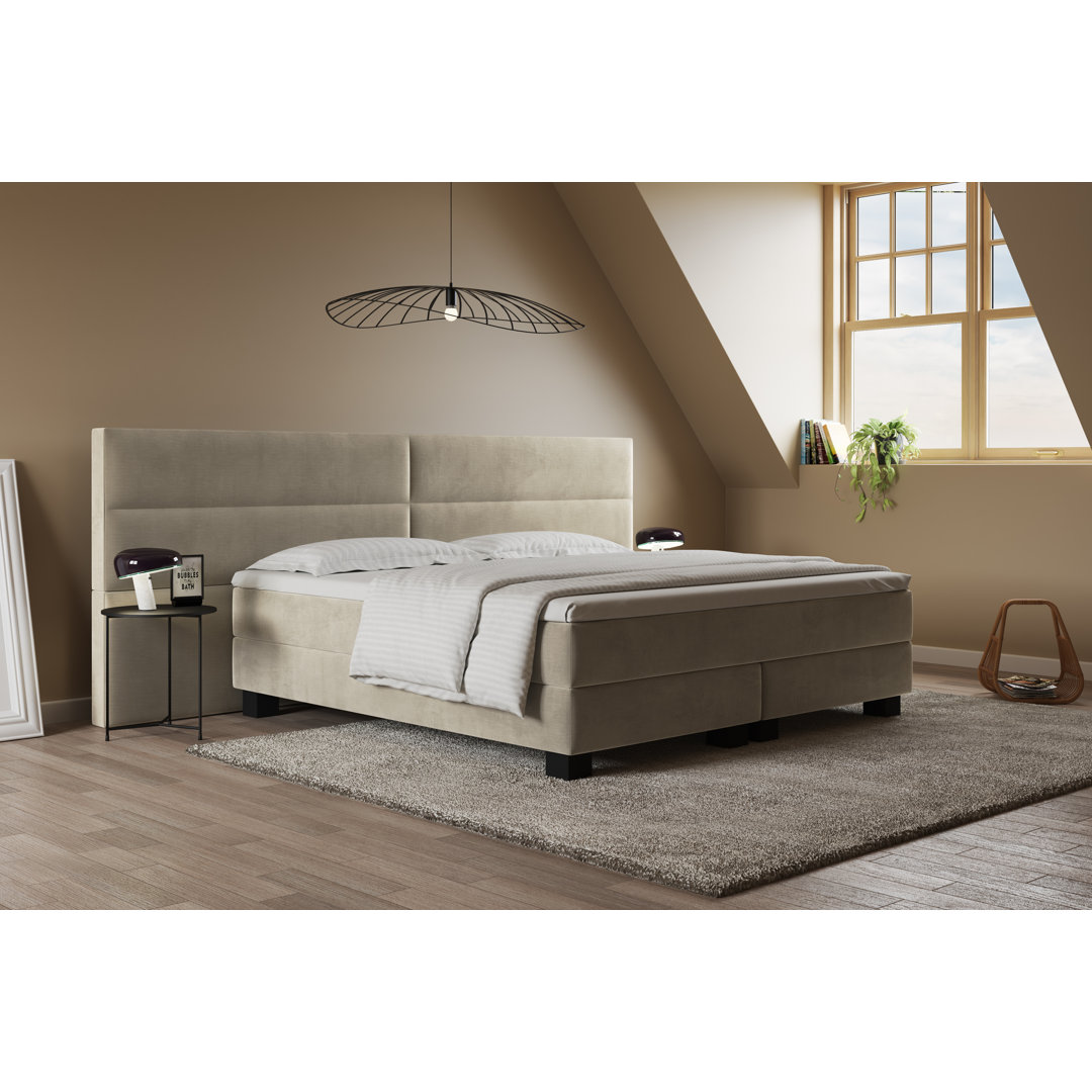 Boxspringbett Giulia mit Premium Visco Topper, mit Samtstoff bezogen