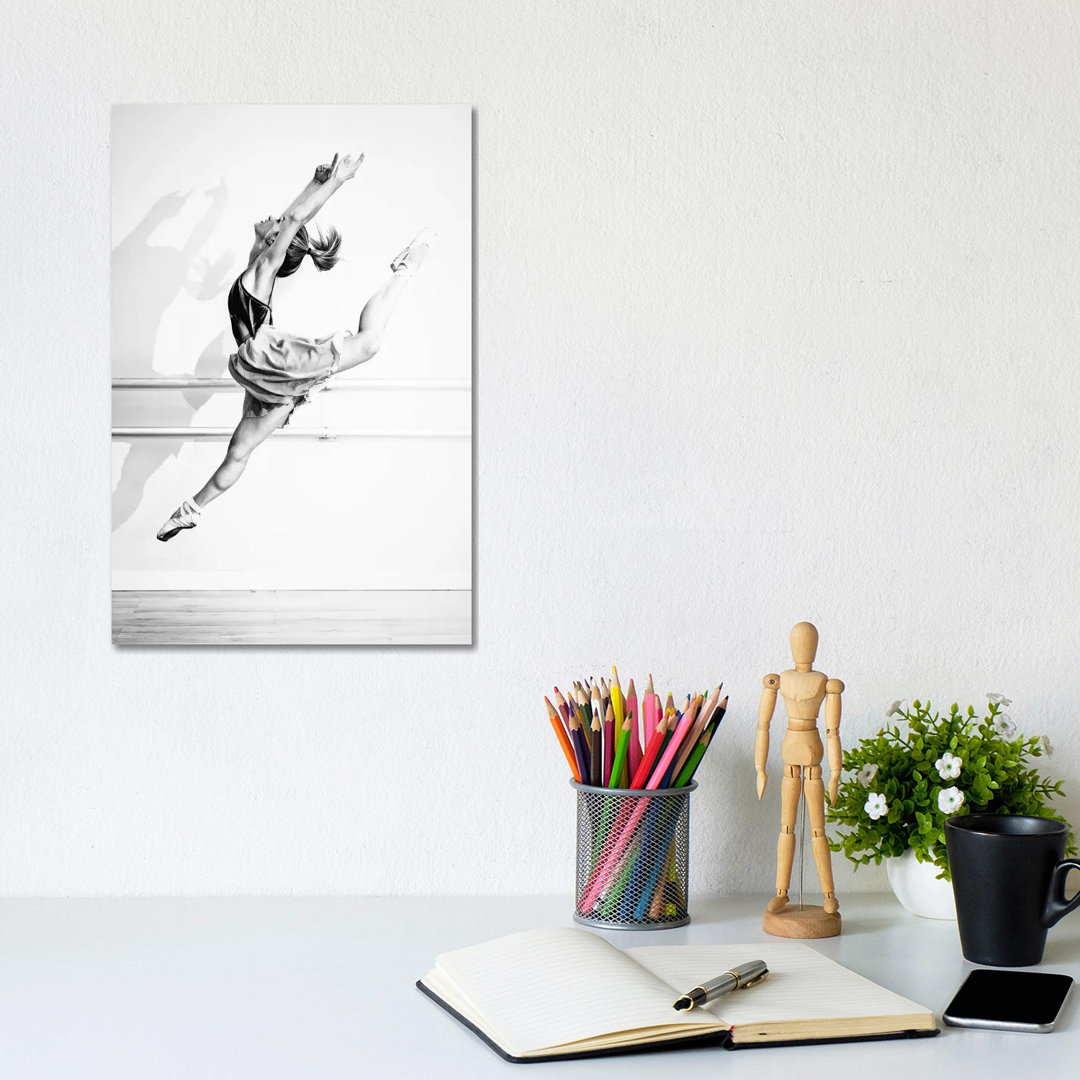 Bailarina by Glauco Meneghelli - Wrapped Canvas Print