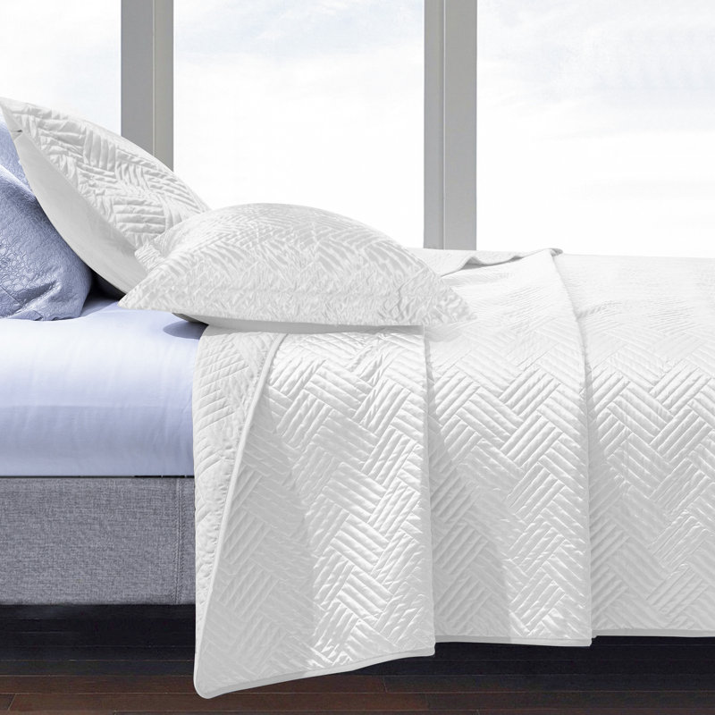3 Pieces Quilt Set, Silk Satin Geometric Pattern Quilted Coverlet Set (1 Quilt, 2 Pillow Shams) - NTBAY, Queen, White