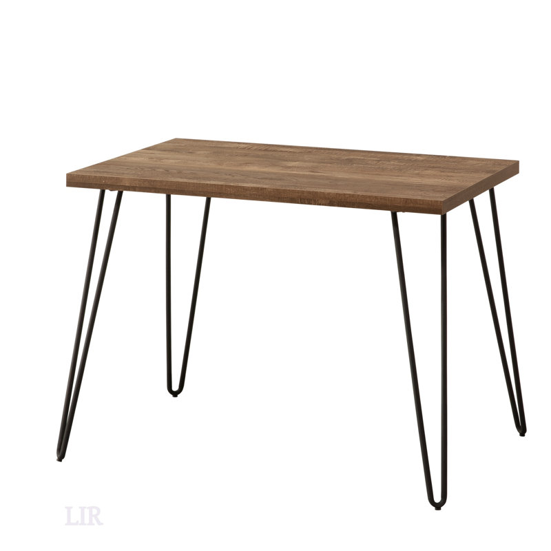 Bureau rustique en chêne avec accents métalliques et conception ouverte, parfait pour les espaces de travail compacts et élégants.