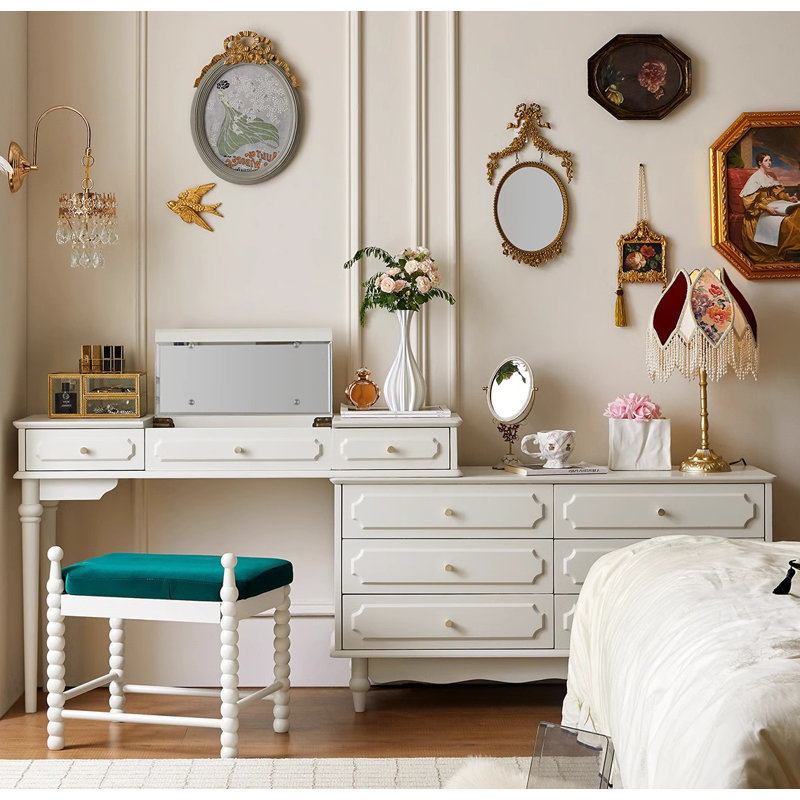 Douthit, Blanc