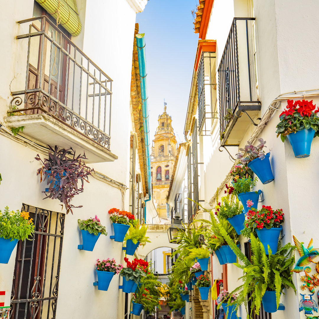 Enge spanische Straße in Cordoba - Druck