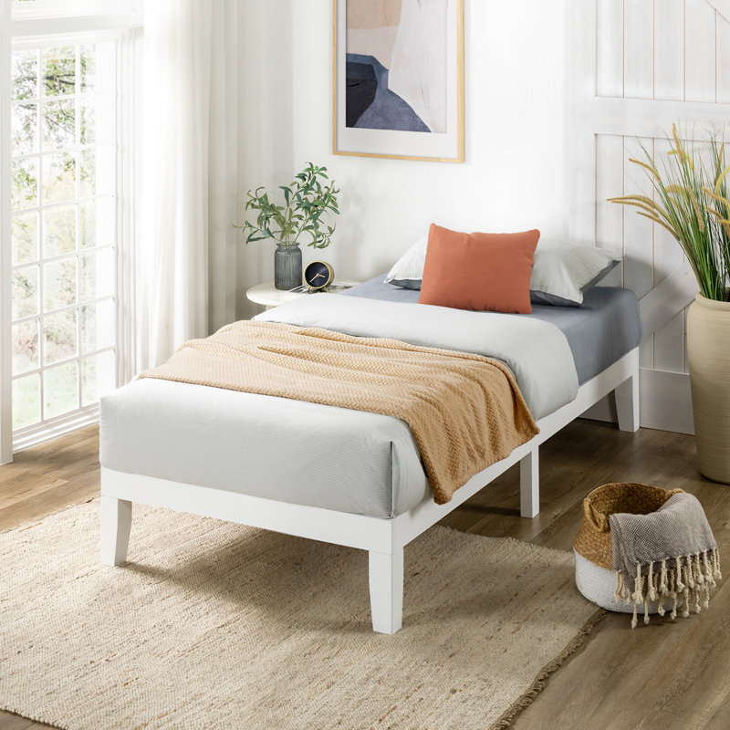 Lit plateforme en bois massif Harlow, Simple, Blanc