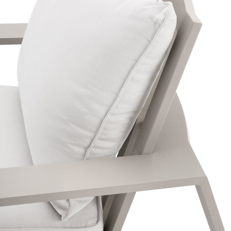 Belle Vue Outdoor Lounge Chair