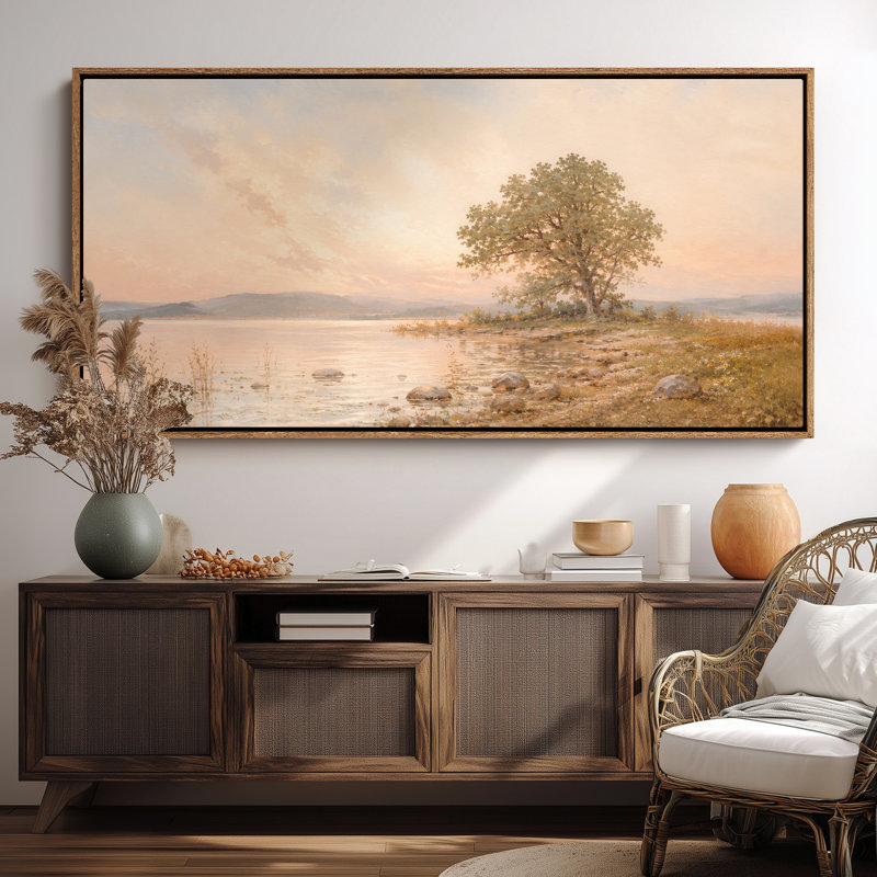 Très grand paysage au bord du lac paisible avec arbre en fleurs, eau sereine, doux lever de soleil, montagnes et art mural