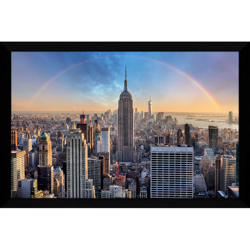 «NYC Rainbow», reproduction de photo encadrée, H 21,5 po x l 27,5 po x P 0,75 po, Cadre noir