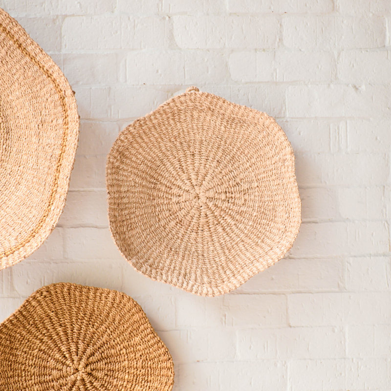 Medium Scallop Wall Basket, 13.6, Cream