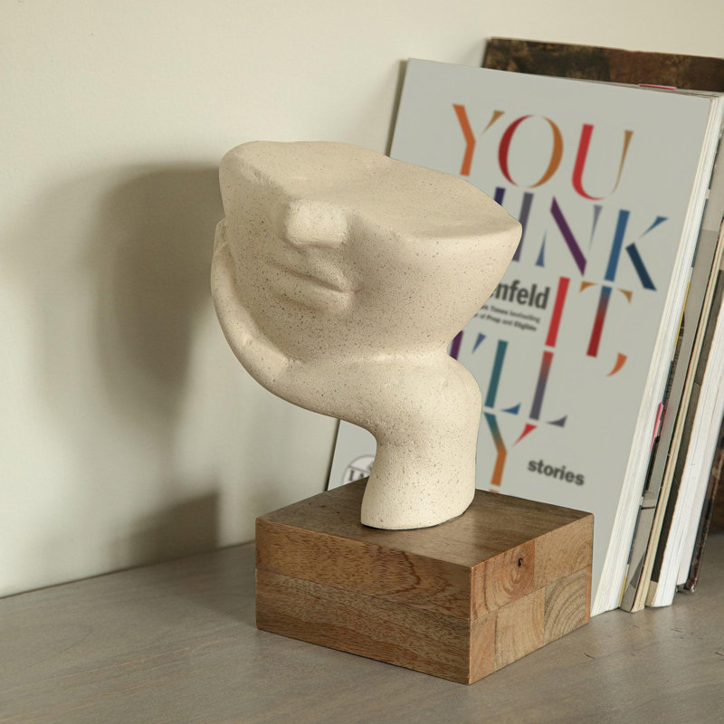 Figurines & Sculptures