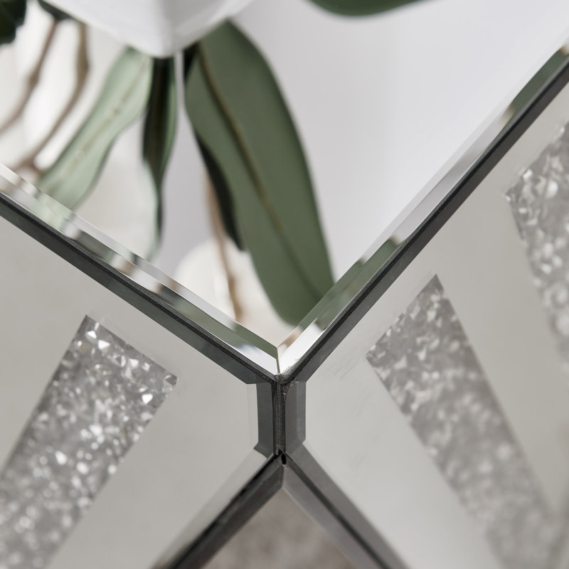 Table carrée inversée à miroir triangulaire