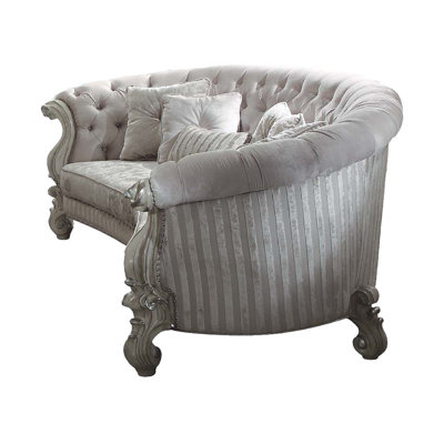Canapé incurvé à motif floral en velours ivoire de 55 pouces avec coussins décoratifs et pieds gris