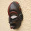 Masque en bois ghanaian de fantôme africaine