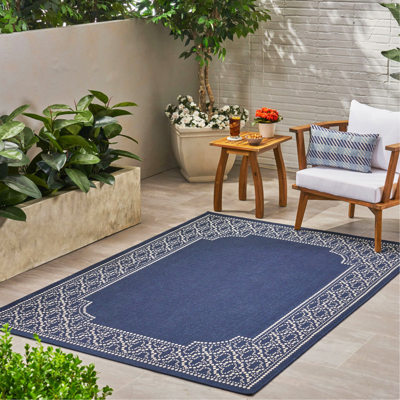 5'3" X 7' RUG