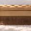 Banc de rangement ovale rembourrÃ© Ã  franges-327654853