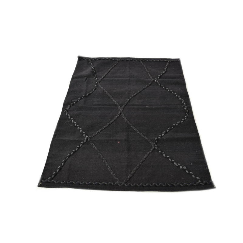 Tapis noir Newsom