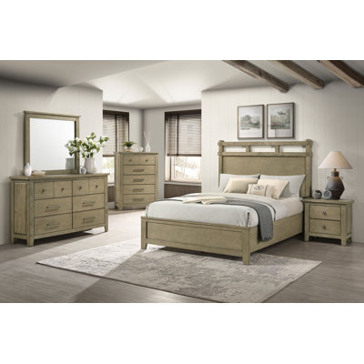 Henry 5-Piece Eastern King Bedroom Set Vineyard Oak