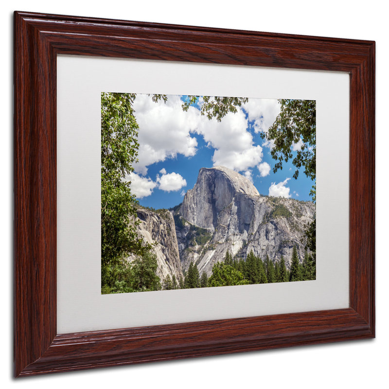 « yosemite half dôme » par pierre leclerc,, reproduction de photo encadrée, H 11 po x l 14 po, Brun