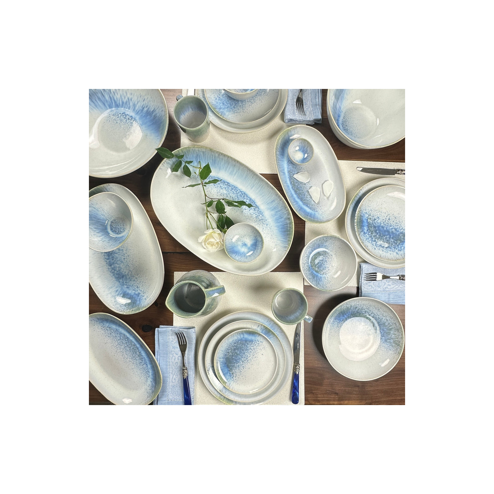 Rosalee Oval Platter, 11" W x 17" L