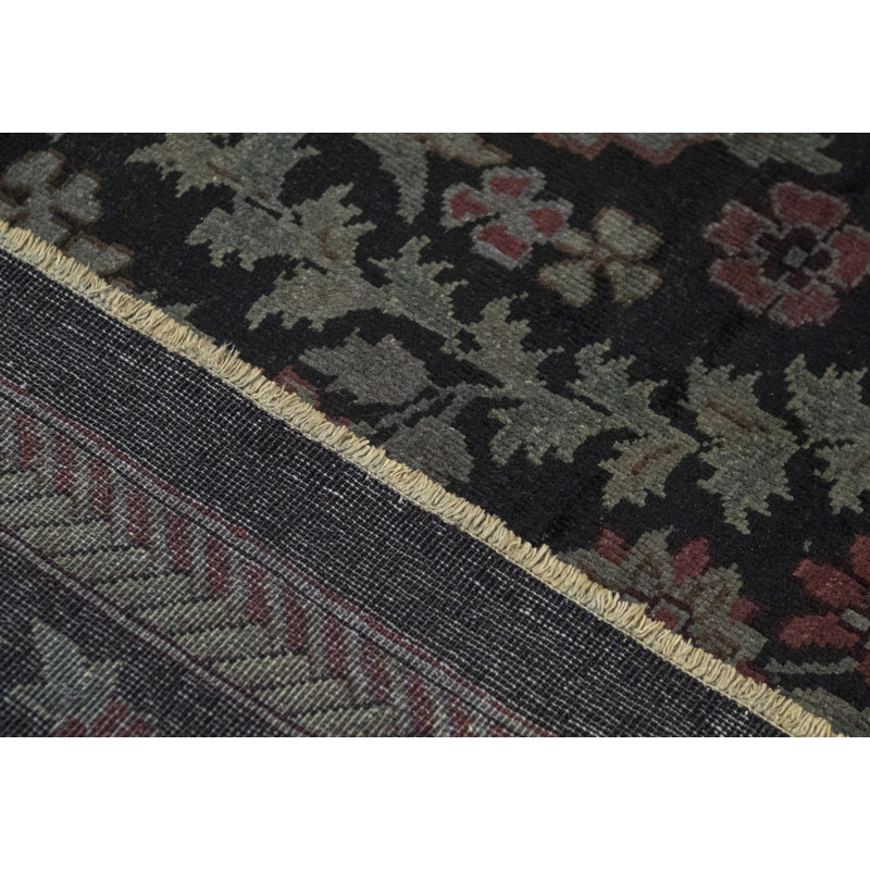 Tapis noir de haute qualité noué à la main