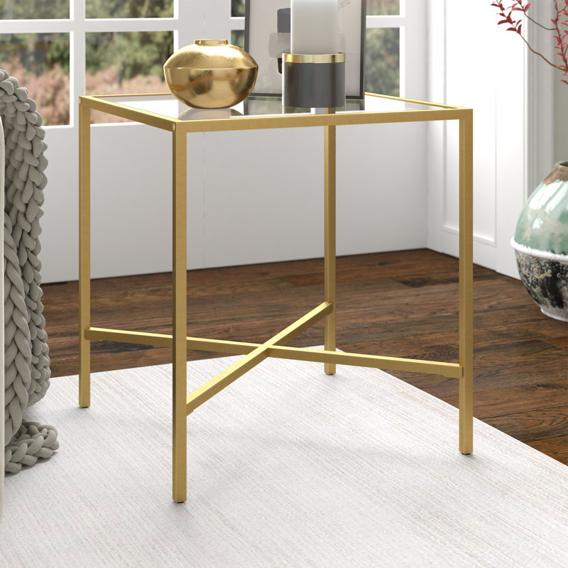 Table de bout Henley, Laiton