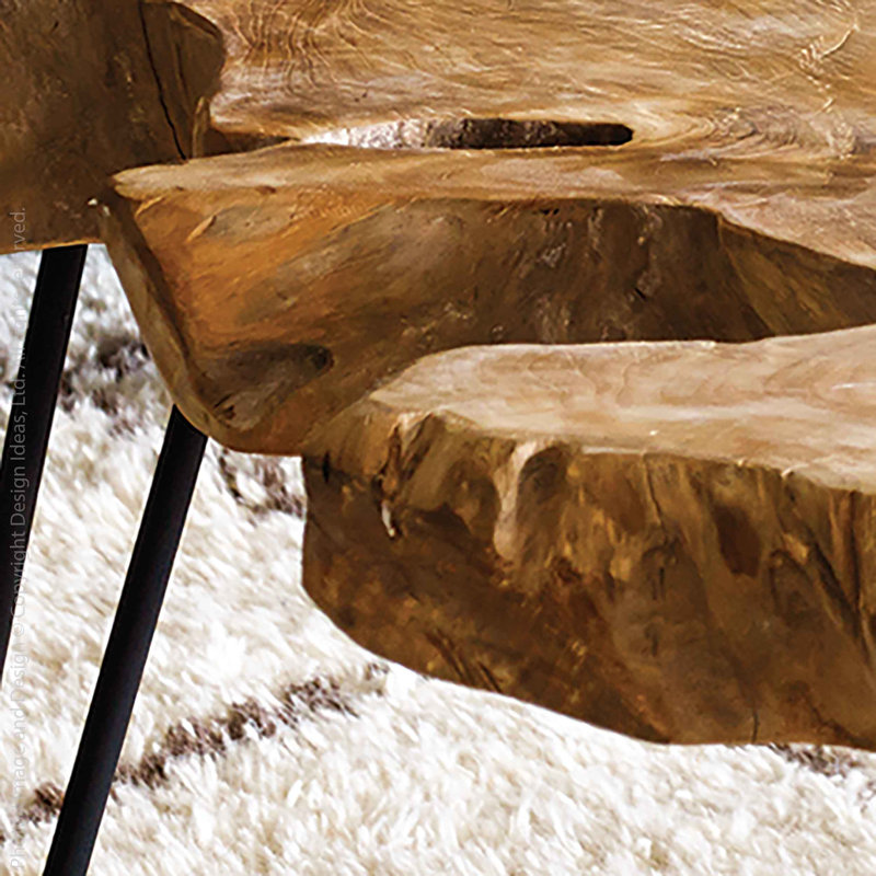 Table basse 3 pieds en bois massif Loredana