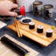 Ensemble de planche à sushi bruni
