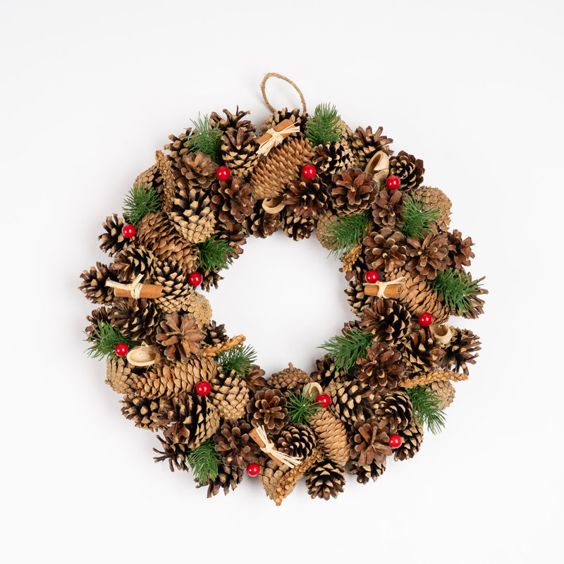 41cm Traditional Pinecone Wreath with berries