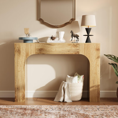 Console 47 po Farmhouse, table d'entrée étroite en bois derrière le canapé