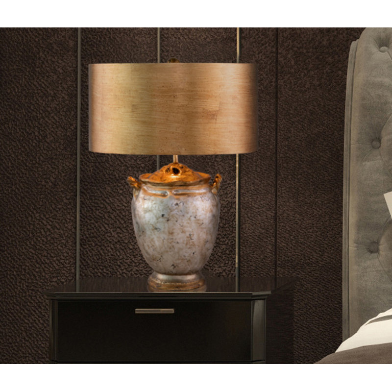 Lampe de table Harrisonburg en or et argent vieilli avec grand abat-jour tambour, Doré
