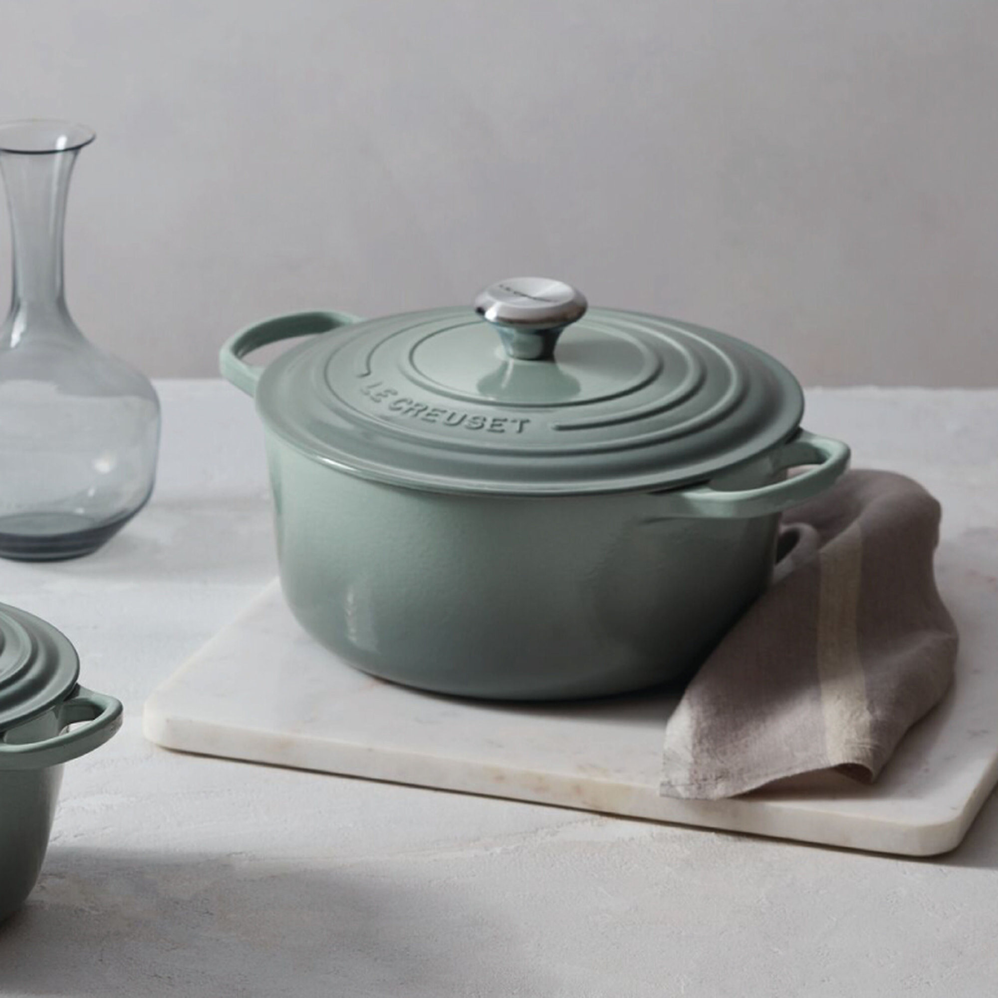 Le Creuset Signature Enameled Cast Iron Round Dutch Oven with Lid, Sea Salt, 4.5 quarts